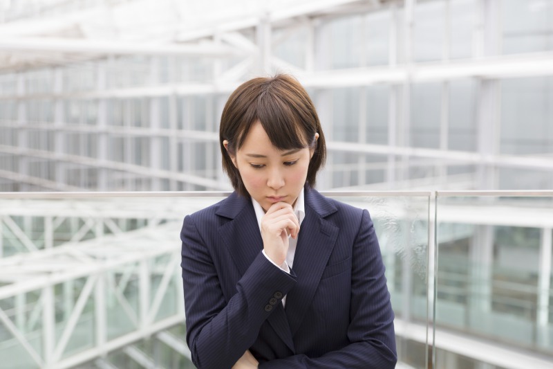 就職活動がうまくいかず悩むフリーター